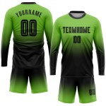 Maillot de football personnalisé à manches longues, vert fluo et noir, avec sublimation, dégradé de couleur Maillot de football personnalisé à manches longues, vert fluo et noir, avec sublimation, dégradé de couleur