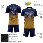 Maillot de football personnalisé à sublimation bleu marine et blanc, couleur or vieilli Maillot de football personnalisé à sublimation bleu marine et blanc, couleur or vieilli
